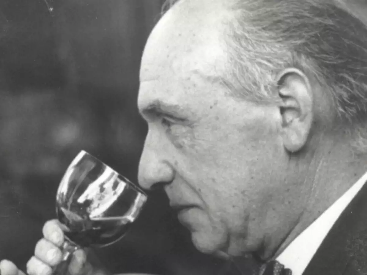 Pierre Le Roy, le père des AOC Pierre Le Roy, le père des AOC
